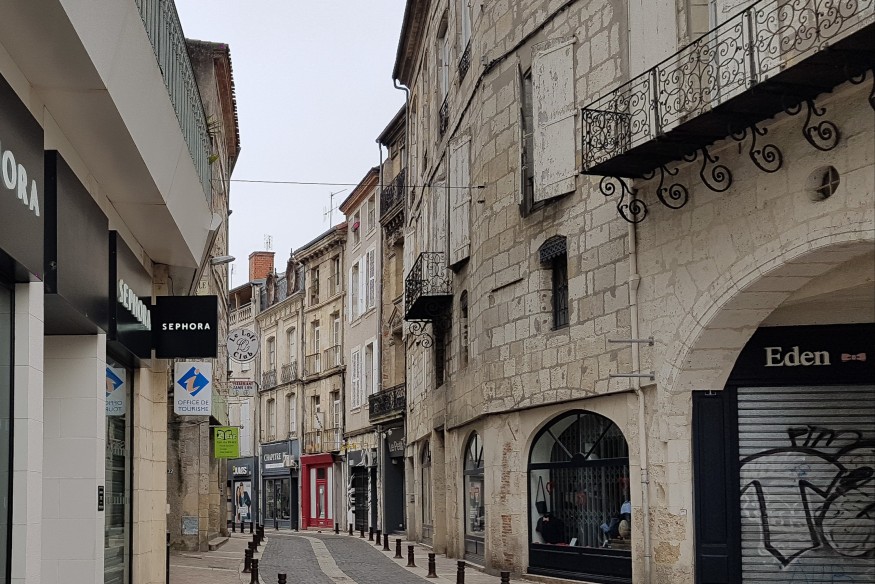 AGEN :   DEUX DESSINATEURS EXPOSENT À LA GALERIE MONTESQUIEU JUSQU’au samedi 25 avril 2026