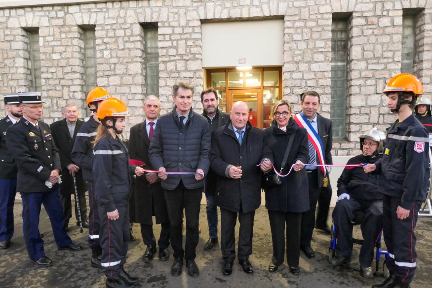 Montpezat-de-Quercy : hommage aux pompiers  lors de l'inauguration du CIS